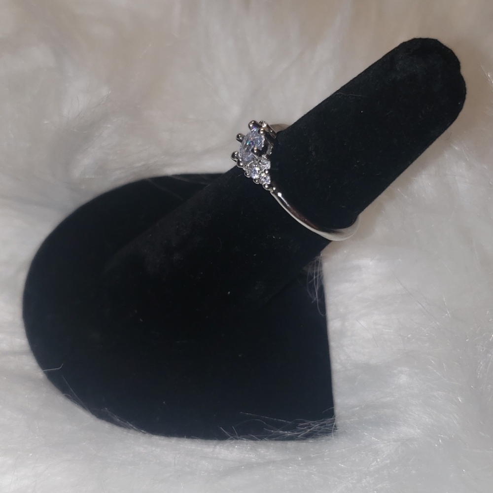 Diamond Ring - Picture 3 of 6